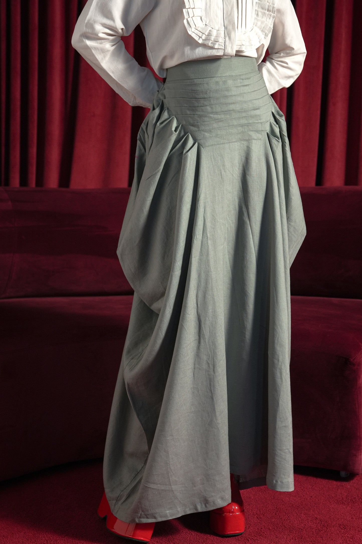 The Vintage Pleated Skirt