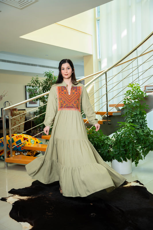 The Dajan dress: Tradition Embraces Casual Elegance