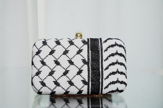 Kufiya clutch - black on white