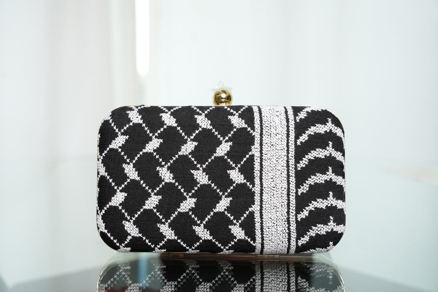 Kufiya clutch - white on black